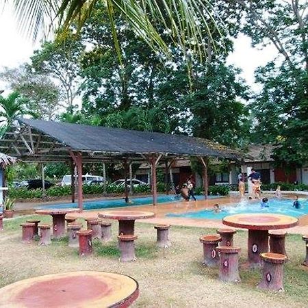 פורט דיקסון Bougainvilla Resort מראה חיצוני תמונה